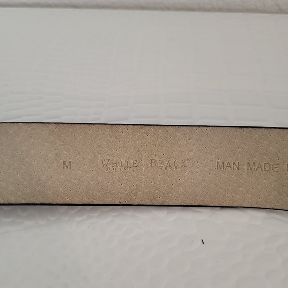 White House/Black Market women's belt - Picture 4 of 8